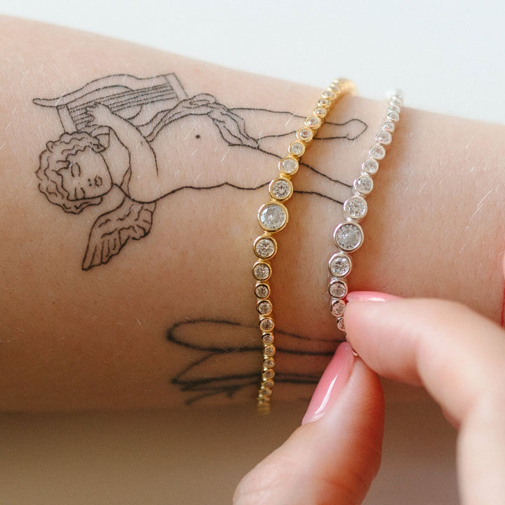 Graduated Bezel Tennis Bracelet
