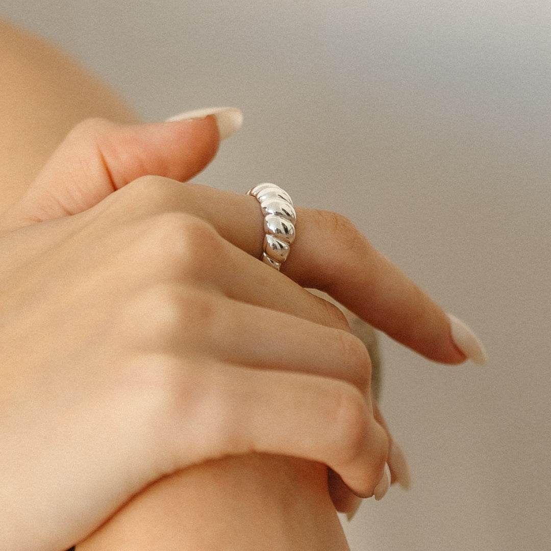 Croissant Bubble Ring