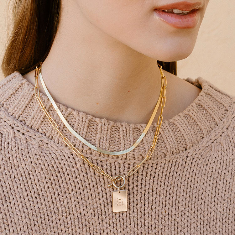Thick Dani Rectangle Necklace