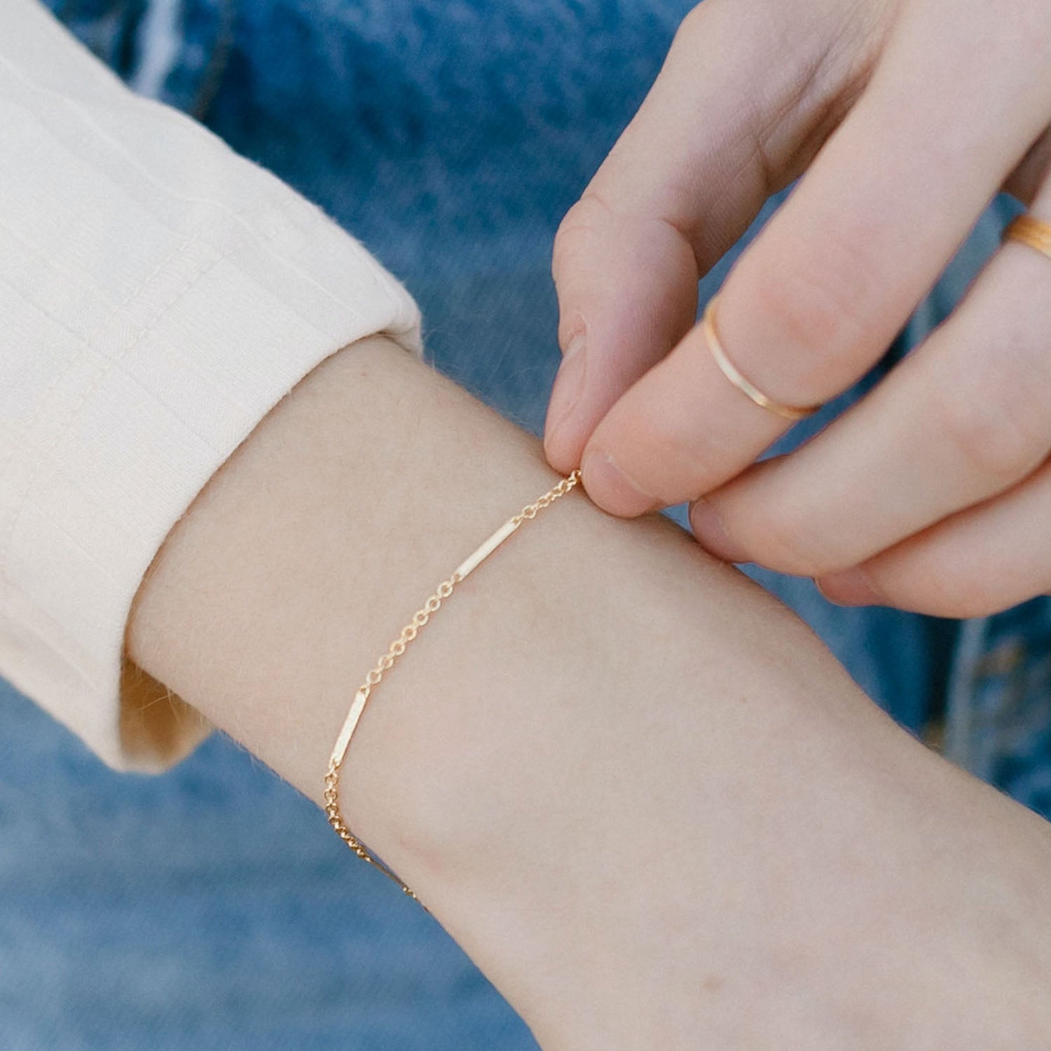 Very thin gold chain bracelet sales